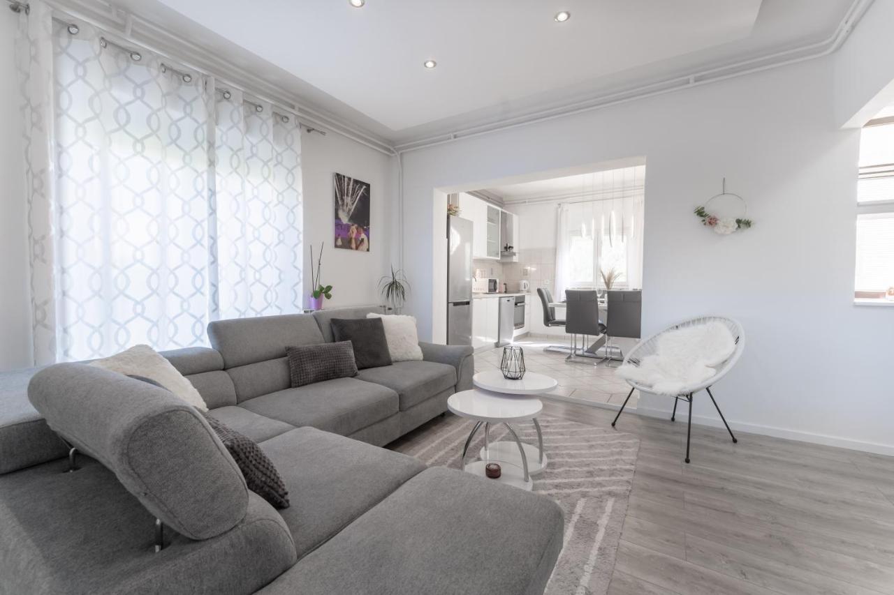 Apartman Lana Vidikovac ซาดาร์ ภายนอก รูปภาพ