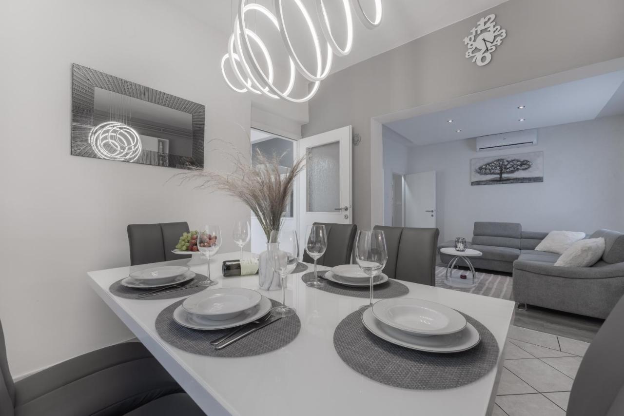 Apartman Lana Vidikovac ซาดาร์ ภายนอก รูปภาพ
