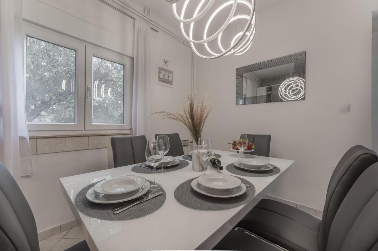 Apartman Lana Vidikovac ซาดาร์ ภายนอก รูปภาพ