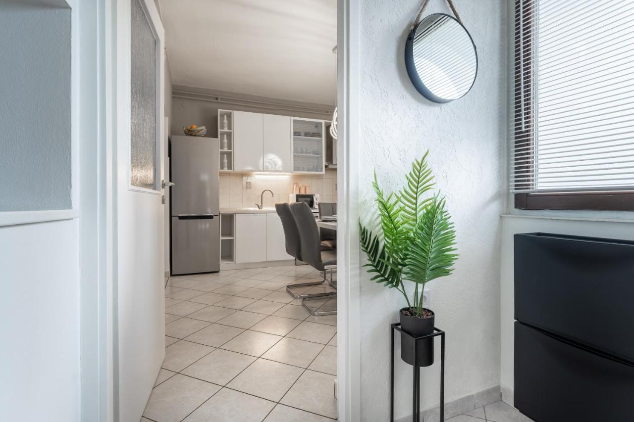 Apartman Lana Vidikovac ซาดาร์ ภายนอก รูปภาพ