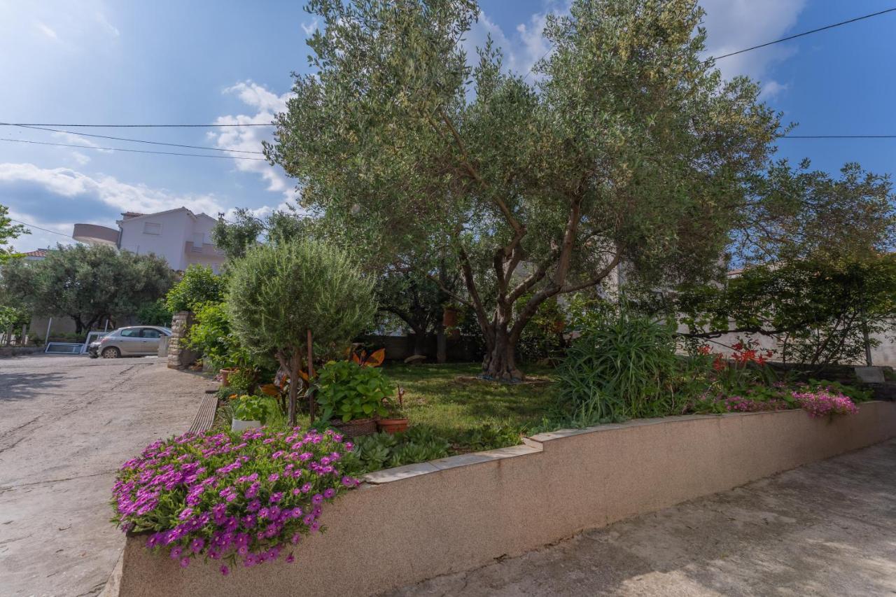 Apartman Lana Vidikovac ซาดาร์ ภายนอก รูปภาพ